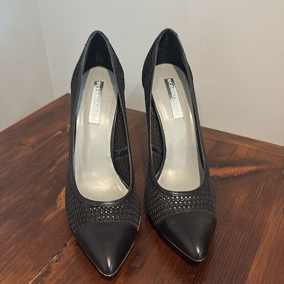 BCBGMaxAzria Mesh Ma-Kassia Black Stilletto Size 8.5 M - Picture 2 of 15